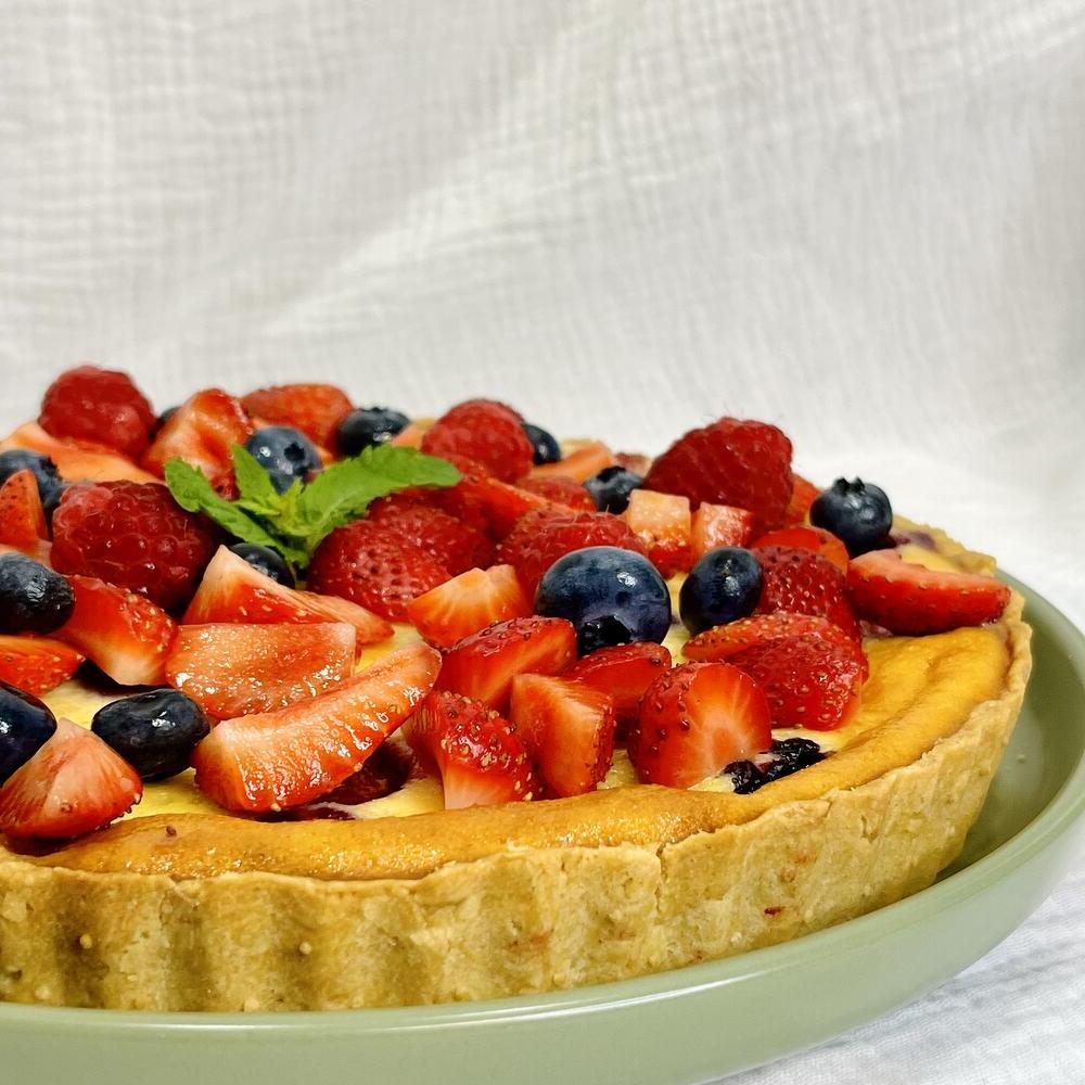 Berry Pie with Fresh Berries, Sugar-Free